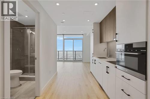 741 King Street Unit# 1809, Kitchener, ON - Indoor Photo Showing Kitchen