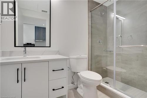 741 King Street Unit# 1809, Kitchener, ON - Indoor Photo Showing Bathroom