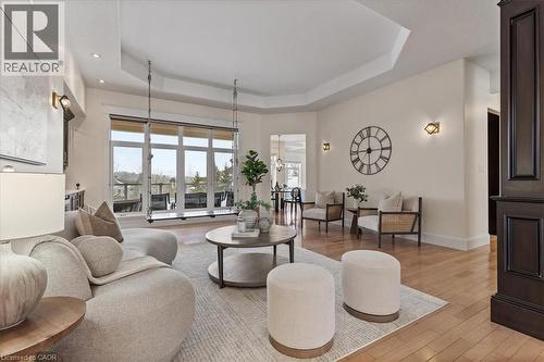 86 Canters Close, Kitchener, ON - Indoor Photo Showing Living Room
