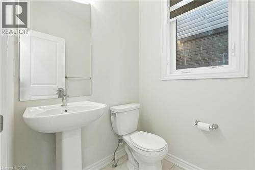 421 Barker Parkway, Thorold, ON - Indoor Photo Showing Bathroom