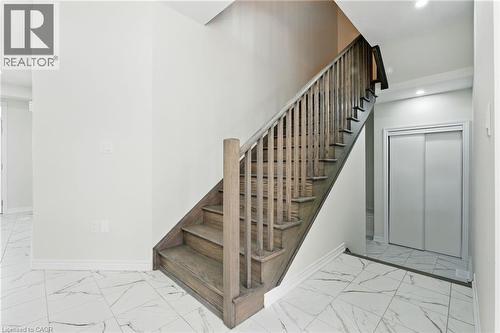 421 Barker Parkway, Thorold, ON - Indoor Photo Showing Other Room