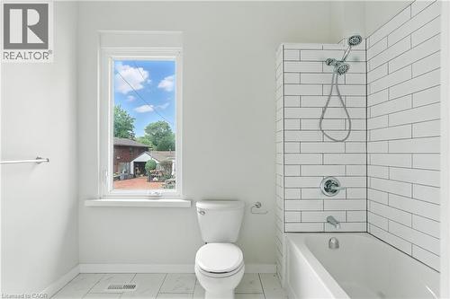 684 Beach Boulevard, Hamilton, ON - Indoor Photo Showing Bathroom