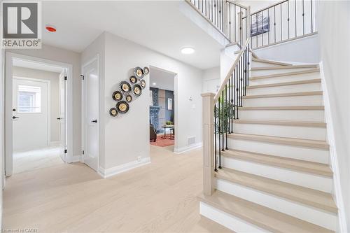 2392 Arnold Crescent, Burlington, ON - Indoor Photo Showing Other Room