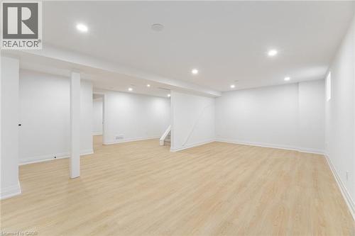 2392 Arnold Crescent, Burlington, ON - Indoor