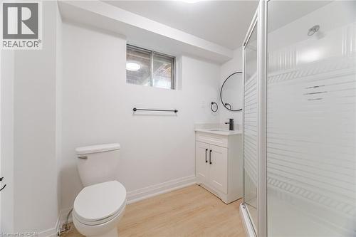 2392 Arnold Crescent, Burlington, ON - Indoor Photo Showing Bathroom