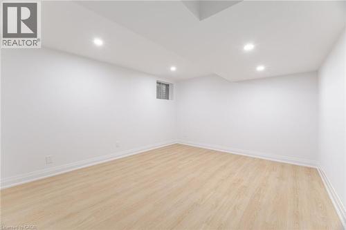 2392 Arnold Crescent, Burlington, ON - Indoor Photo Showing Other Room