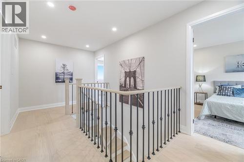 2392 Arnold Crescent, Burlington, ON - Indoor