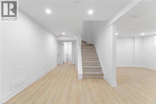 2392 Arnold Crescent, Burlington, ON - Indoor Photo Showing Other Room