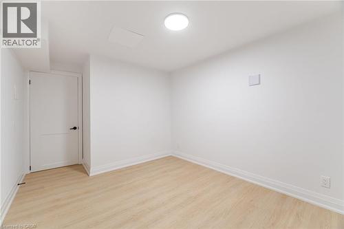 2392 Arnold Crescent, Burlington, ON - Indoor Photo Showing Other Room