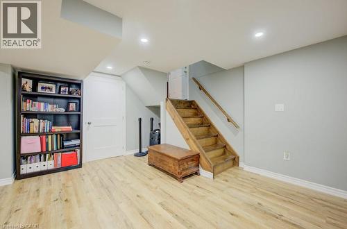 1 Bryant Court, Hamilton, ON - Indoor