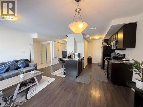 922 Apple Hill Lane, Kitchener, ON - Indoor