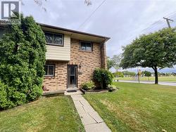 4 ROSANNE Crescent  Hamilton, ON L8T 2T7