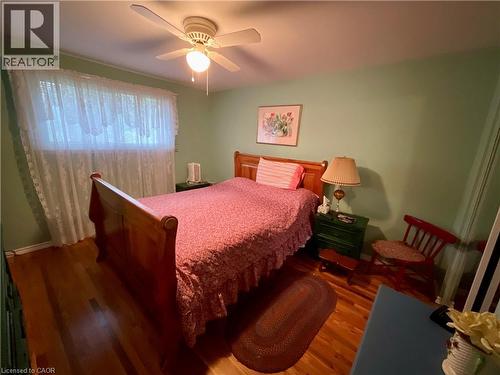 4 Rosanne Crescent, Hamilton, ON - Indoor Photo Showing Bedroom