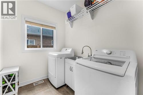 80 Loretta Drive, Virgil, ON - Indoor Photo Showing Laundry Room