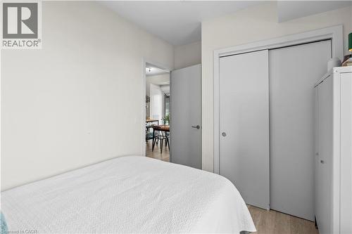 212 King William Street E Unit# 415, Hamilton, ON - Indoor Photo Showing Bedroom