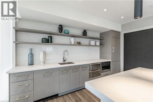 212 King William Street E Unit# 415, Hamilton, ON - Indoor Photo Showing Kitchen