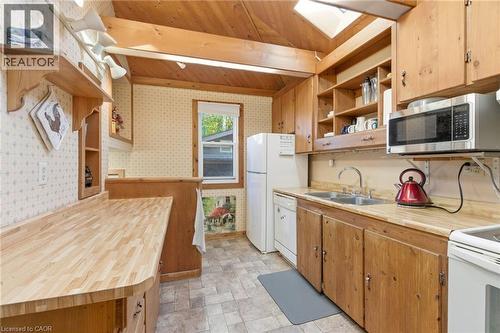 267 Thayer Avenue, Hamilton, ON - Indoor Photo Showing Kitchen With Double Sink