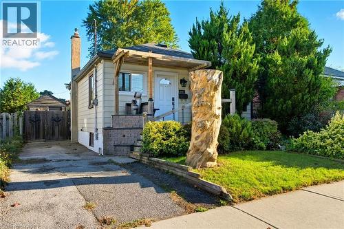 267 Thayer Avenue, Hamilton, ON - Outdoor