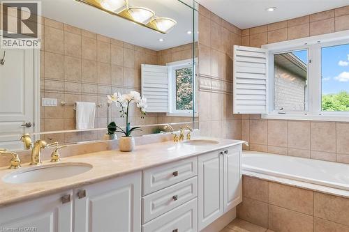 2357 Woodfield Road, Oakville, ON - Indoor Photo Showing Bathroom
