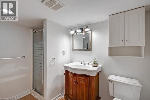 1060 Mohawk Road, Burlington, ON - Indoor Photo Showing Bathroom