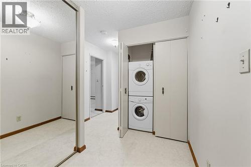 400 Champlain Boulevard Unit# 305, Cambridge, ON - Indoor Photo Showing Laundry Room