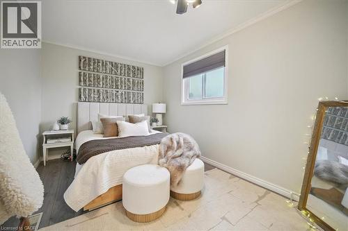171 Paling Avenue, Hamilton, ON - Indoor Photo Showing Bedroom