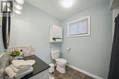 171 Paling Avenue, Hamilton, ON - Indoor Photo Showing Bathroom