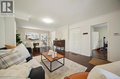 171 Paling Avenue, Hamilton, ON - Indoor Photo Showing Living Room