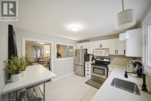 171 Paling Avenue, Hamilton, ON - Indoor Photo Showing Kitchen