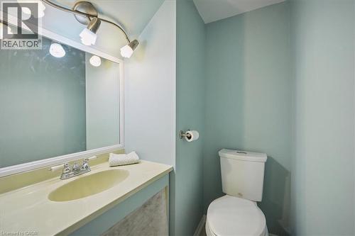 171 Paling Avenue, Hamilton, ON - Indoor Photo Showing Bathroom