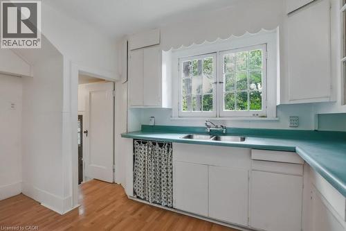 128 River Road, Welland, ON - Indoor Photo Showing Kitchen With Double Sink