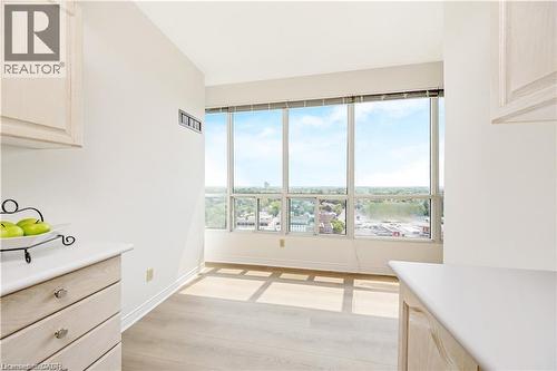 100 Millside Drive Unit# Ss01, Milton, ON - Indoor Photo Showing Other Room