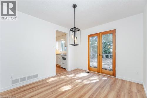 21 Horning Drive, Hamilton, ON - Indoor Photo Showing Other Room