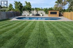 95 CHILTON Drive  Stoney Creek, ON L8J 1L8