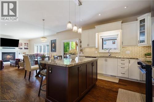 8952 Black Forest Crescent, Niagara Falls, ON - Indoor Photo Showing Kitchen With Upgraded Kitchen