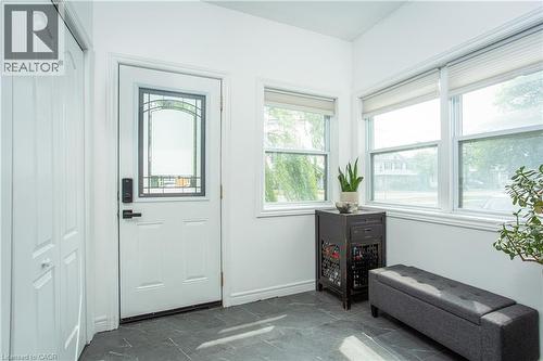 826 Beach Boulevard, Hamilton, ON - Indoor