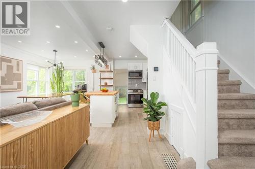 826 Beach Boulevard, Hamilton, ON - Indoor