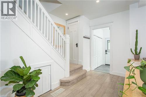 826 Beach Boulevard, Hamilton, ON - Indoor Photo Showing Other Room