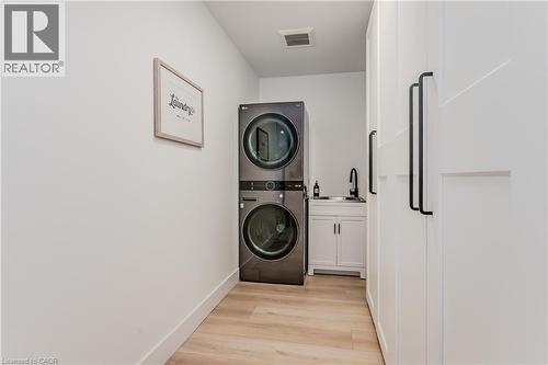 195 Riverbank Drive, Cambridge, ON - Indoor Photo Showing Laundry Room