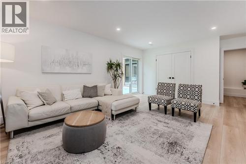 195 Riverbank Drive, Cambridge, ON - Indoor Photo Showing Living Room