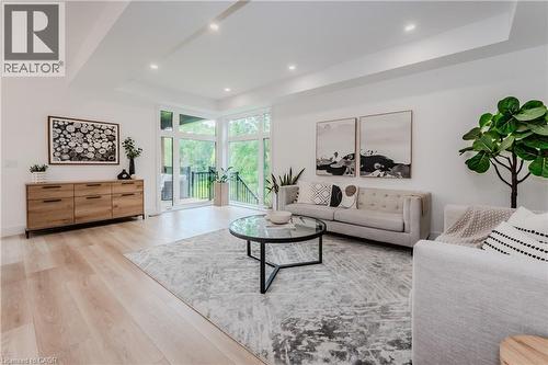 195 Riverbank Drive, Cambridge, ON - Indoor Photo Showing Living Room