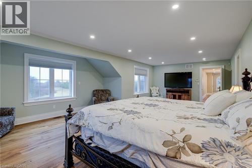 1041 8Th Concession Road W, Flamborough, ON - Indoor Photo Showing Bedroom