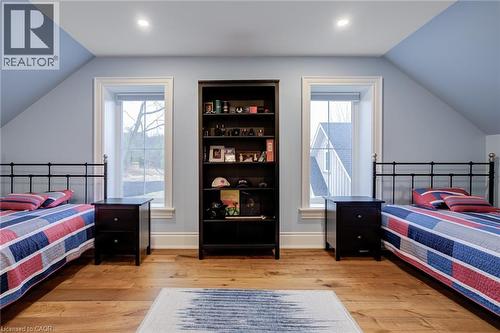 1041 8Th Concession Road W, Flamborough, ON - Indoor Photo Showing Bedroom