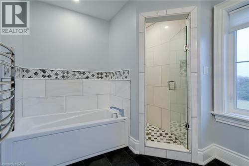 1041 8Th Concession Road W, Flamborough, ON - Indoor Photo Showing Bathroom