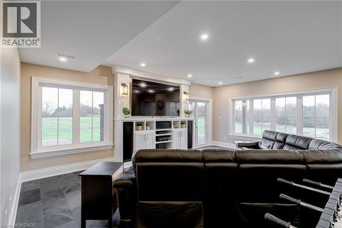 1041 8Th Concession Road W, Flamborough, ON - Indoor Photo Showing Living Room