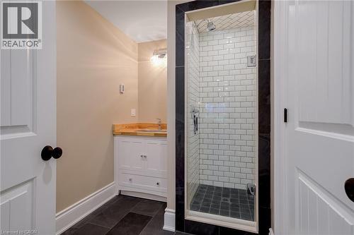 1041 8Th Concession Road W, Flamborough, ON - Indoor Photo Showing Bathroom