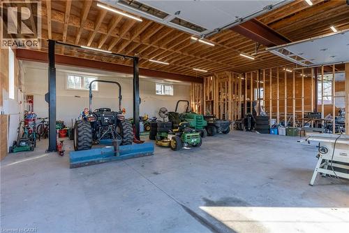 1041 8Th Concession Road W, Flamborough, ON - Indoor Photo Showing Garage