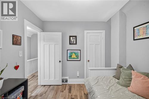 27 Mayflower Avenue, Hamilton, ON - Indoor Photo Showing Bedroom