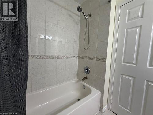 226 Scott Road, Cambridge, ON - Indoor Photo Showing Bathroom