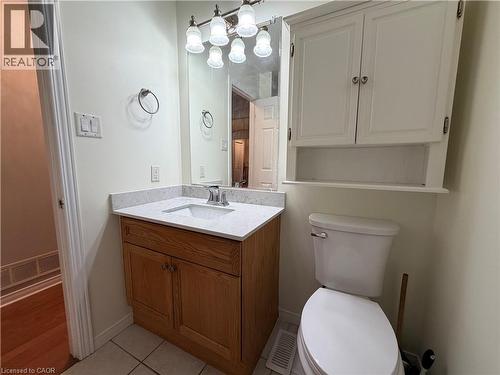 226 Scott Road, Cambridge, ON - Indoor Photo Showing Bathroom
